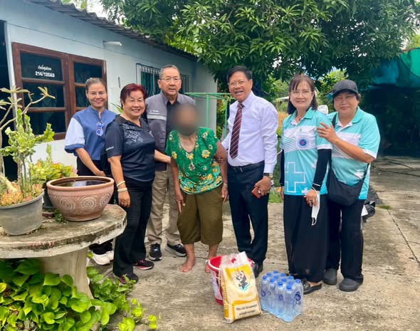 ร่วมด้วยช่วยกันดูแล เถ่านั้ง 111  เทศบาลนครนครสวรรค์ เยี่ยมผู้สูงอายุ ผู้พิการ ติดบ้านติดเตียง ให้กำลังใจพร้อมมอบถังอิ่มบุญ